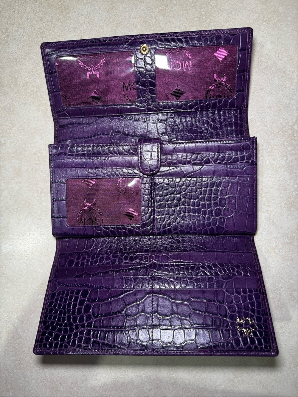 MCM Visetos Black Mono Canvas Purple Crocs Embossed Trim Long Wallet Pre -owned - Picture 3 of 6